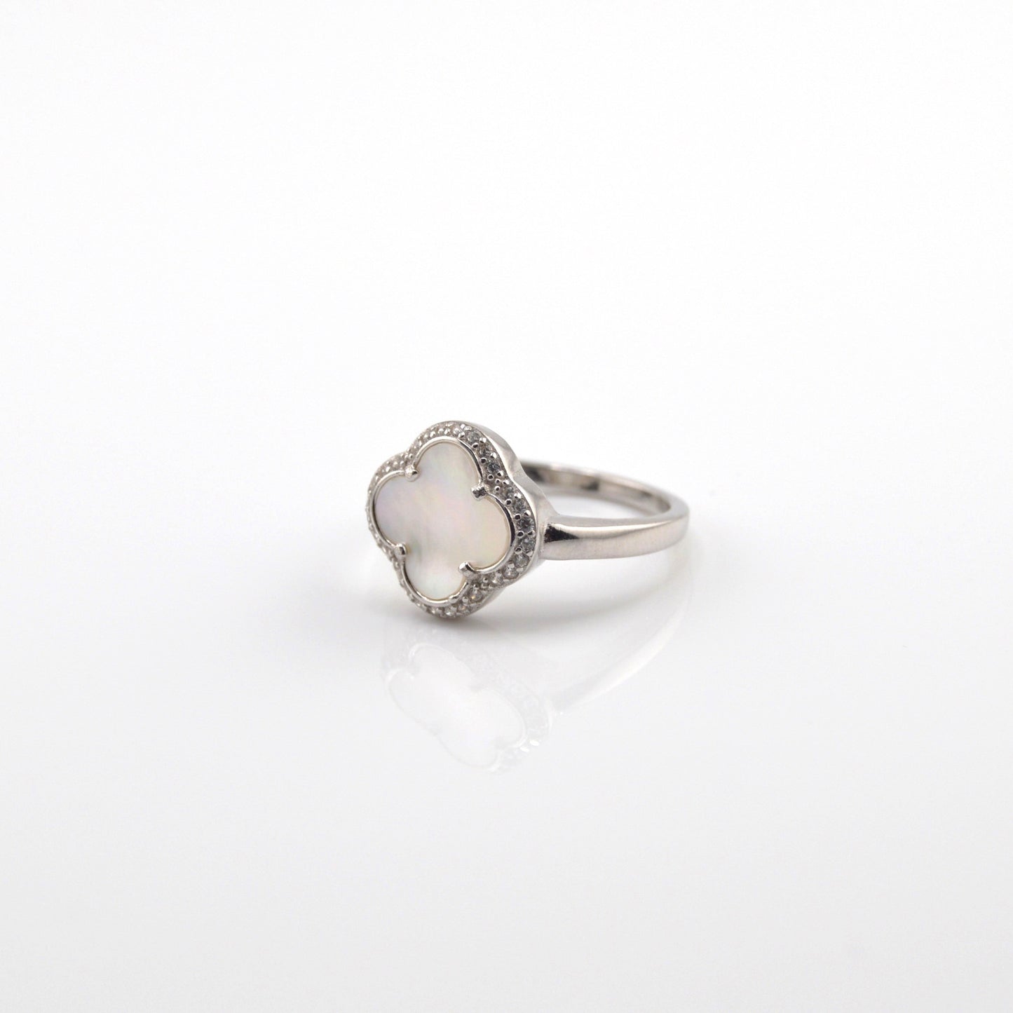 925 Sterling Silver Mother of Pearl Clover Ring