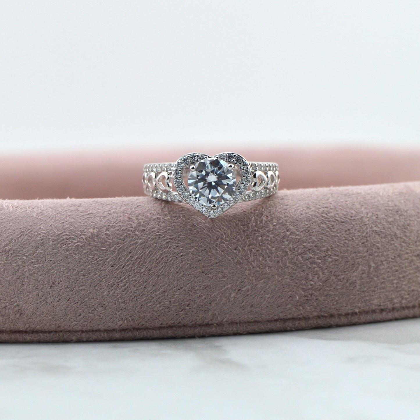 925 Sterling Silver Endless Love Heart Ring