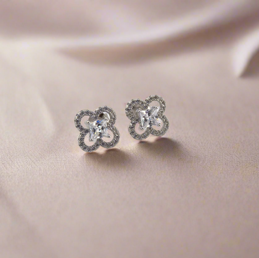 925 Sterling Silver Clover Stud Earrings